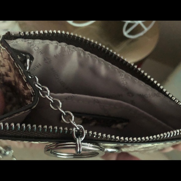 ๐ป Michael Kors small coin snake case key ring - Picture 4 of 4